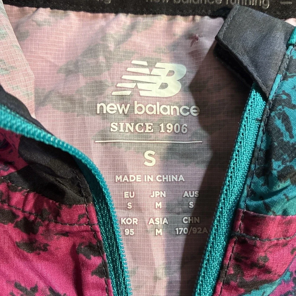 New Balance Running Men's Small Paint Splatter Athletic Windbreaker Zip Jacket